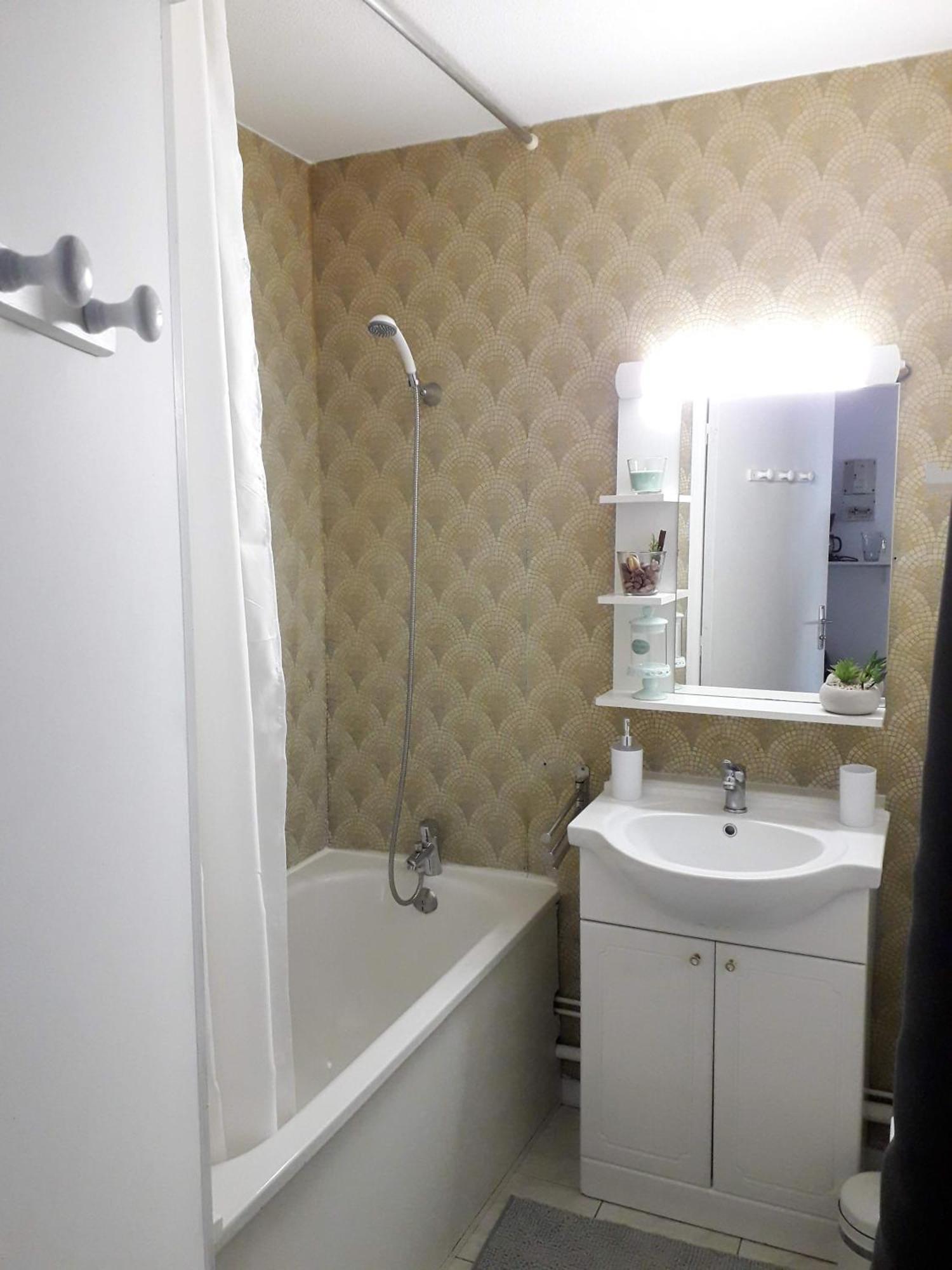 Le Venizio - Classe 2 Etoiles - T2 Climatise, Avec Terrasse, Parking, Pret De Velos, 10 Minutes A Pied Gare Et Centre Ville سُت المظهر الخارجي الصورة